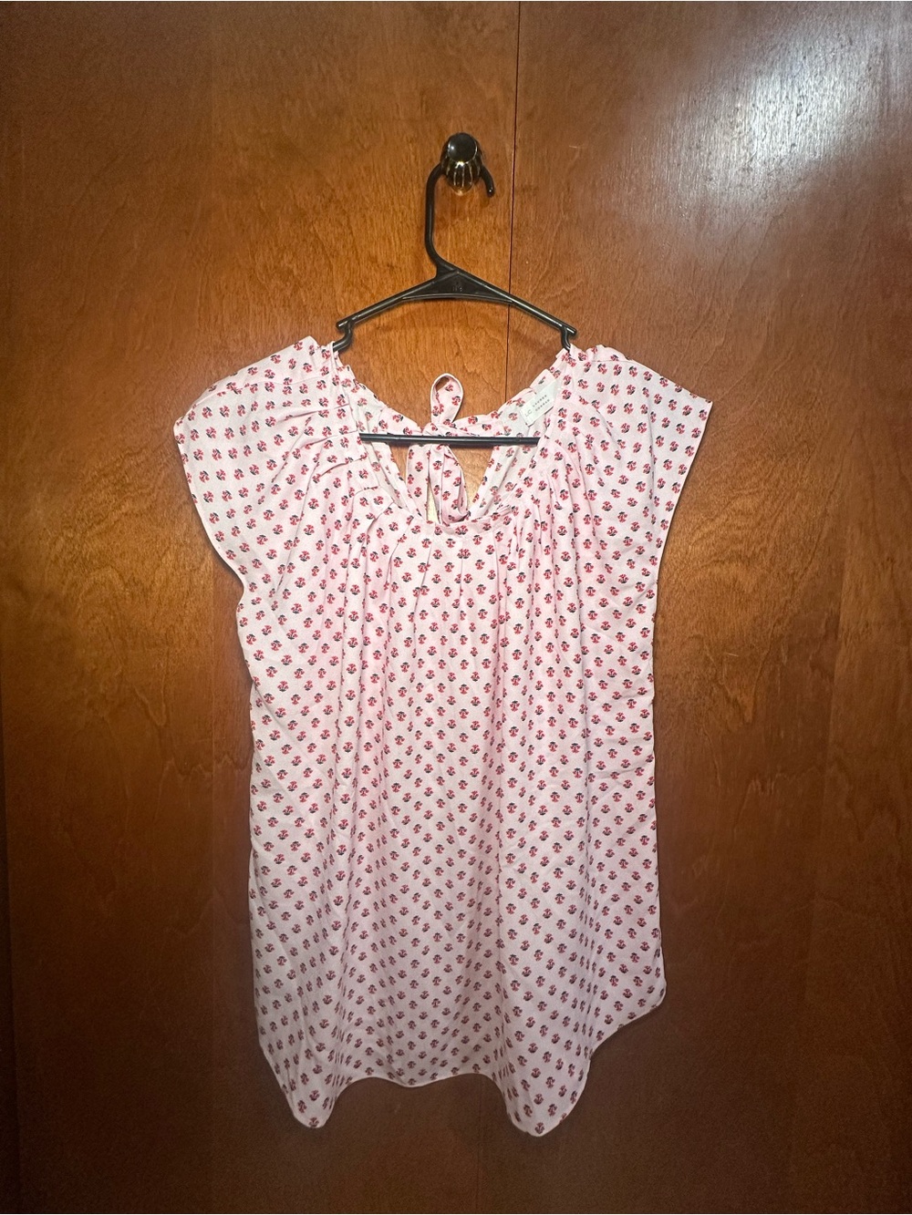 LC Lauren Conrad Pink Floral Tie-Neck Cap Sleeve Blouse